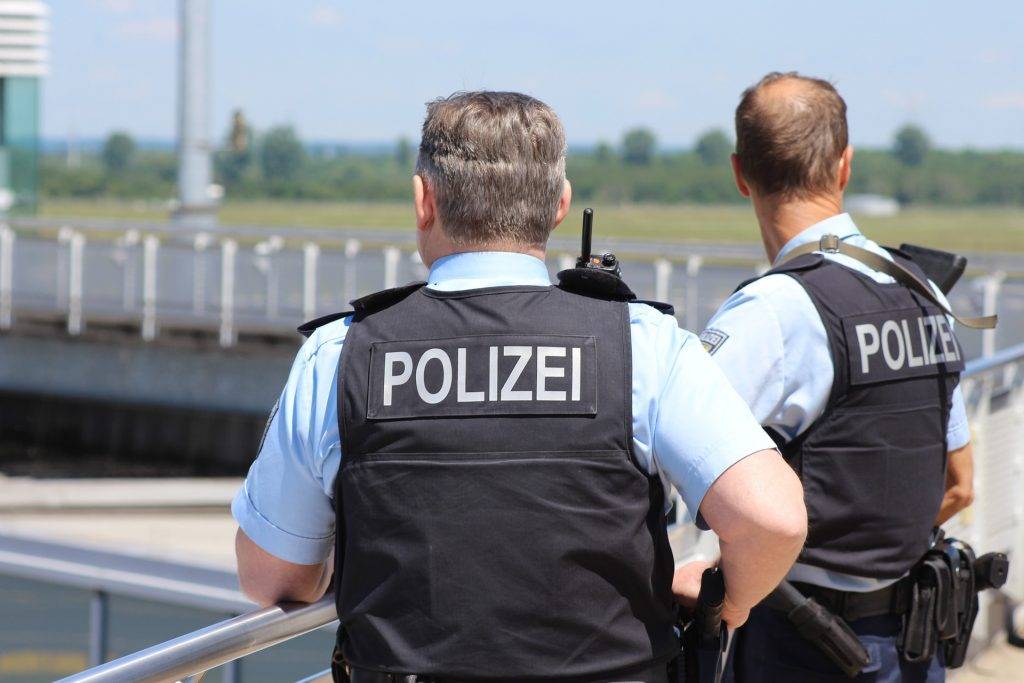 Offenburg: Mann nahe Kino geschlagen und ausgeraubt