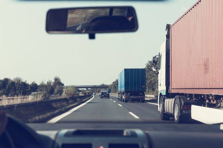 Neuenburg: LKW-Unfall auf A5 – Polizei sucht Zeugen