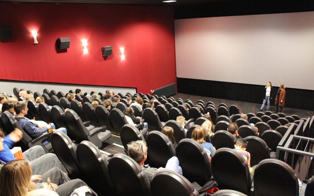 Pflegefamilien genießen Kino-Matinee in Emmendingen