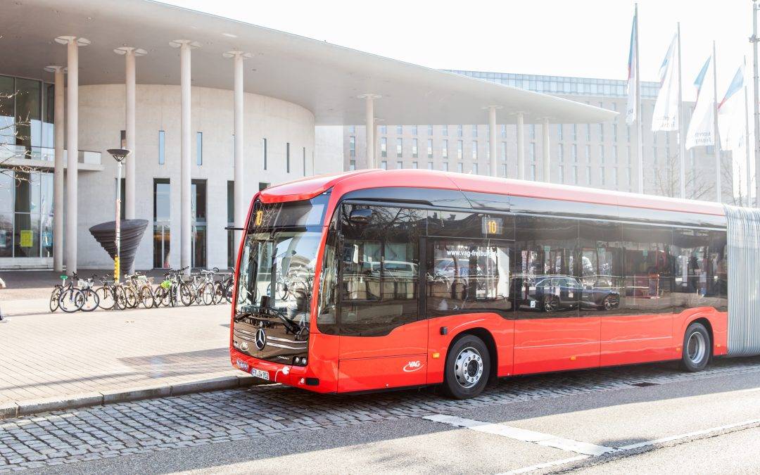 VAG Freiburg: Sechs neue E-Busse mit bargeldlosen Automaten