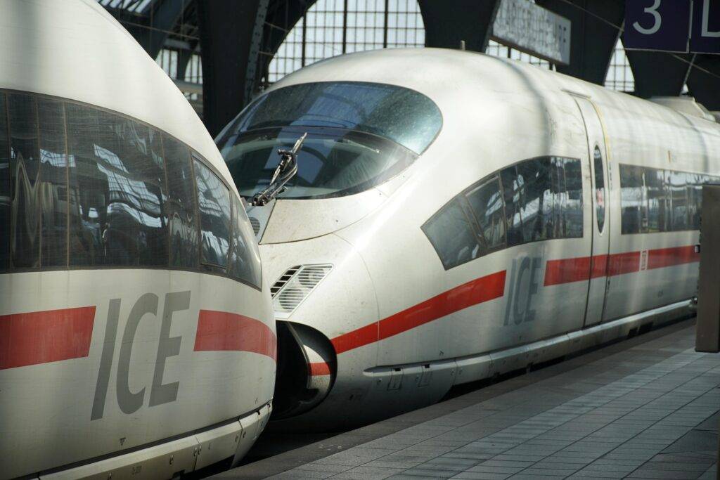 Rheintalbahn bei Freiburg war am Samstag nach Oberleitungsschaden gesperrt – Probleme nun wohl behoben