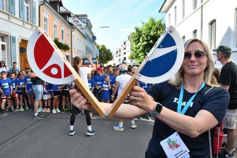 Stadtlauf Kids in Lörrach: 1.000 Kinder laufen durch die Innenstadt