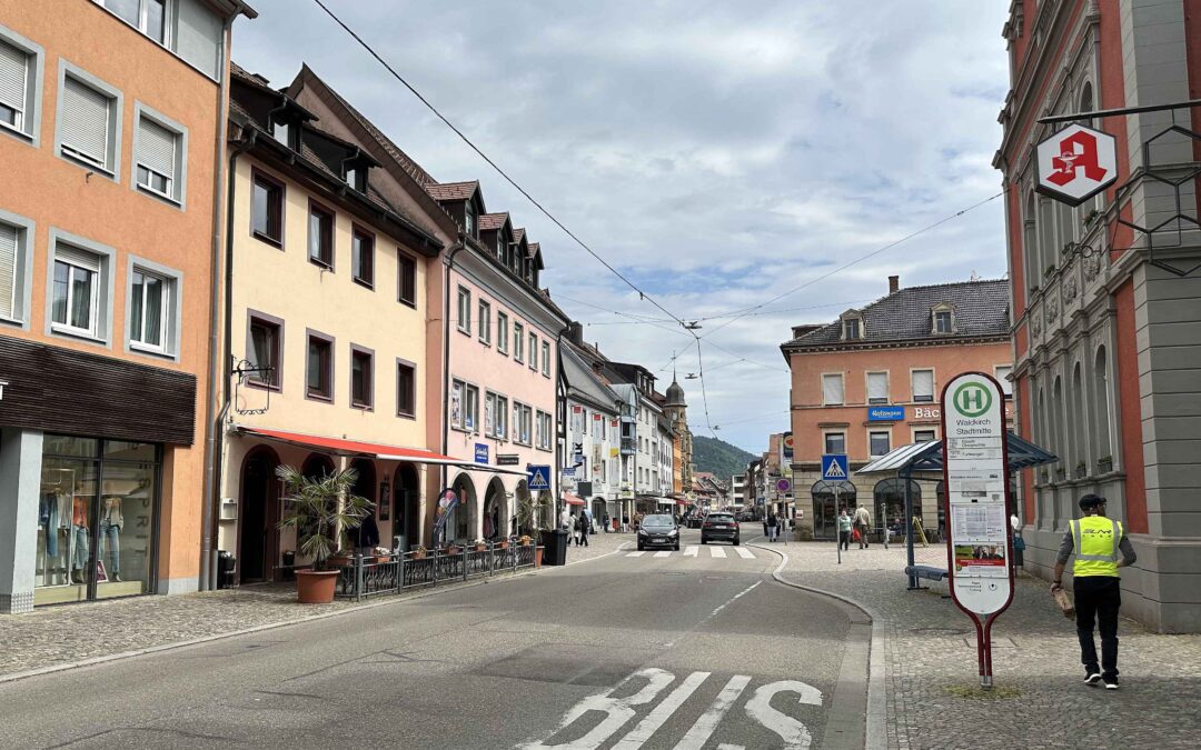Umbau: Waldkirch macht zehn Bushaltestellen barrierefrei