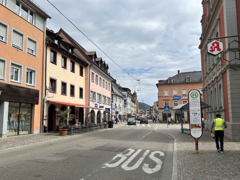 Umbau: Waldkirch macht zehn Bushaltestellen barrierefrei