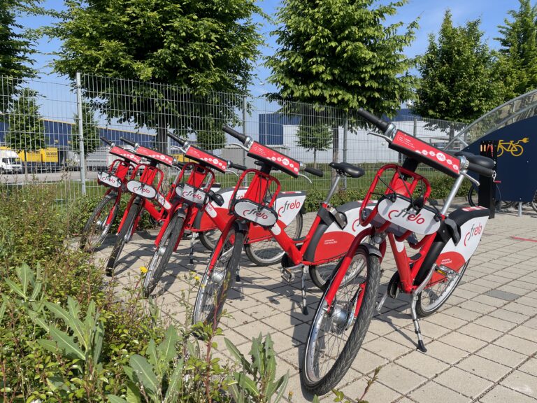 Fahrradverleih Frelo im Gewerbepark Breisgau bei Eschbach gut genutzt