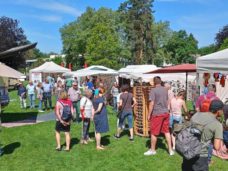 Kunst und Handwerk im Kurpark Bad Krozingen am 15. Juni