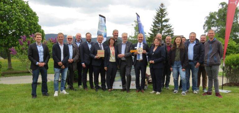 Ausbau für schnelles Internet: Glasfaser-Anschluss startet in Breitnau
