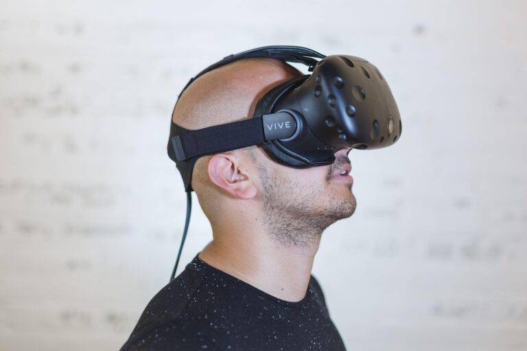 Freiburg: Studie zu VR-Therapie gegen soziale Phobie startet