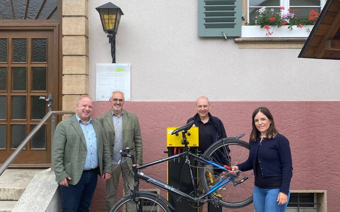 Neue ADAC-Radservice-Station am Rathaus Münstertal