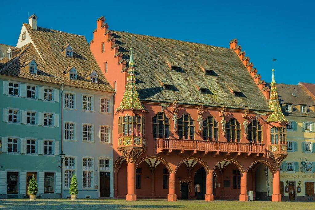 Einbürgerungsfeier in Freiburg macht 240 Menschen zu Staatsbürgern