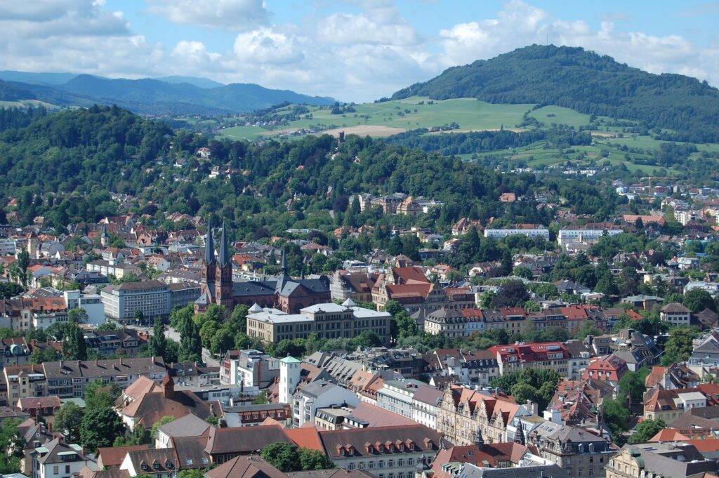 Freiburg: „Golden Hour“ zeigt die Stadt in Farbe
