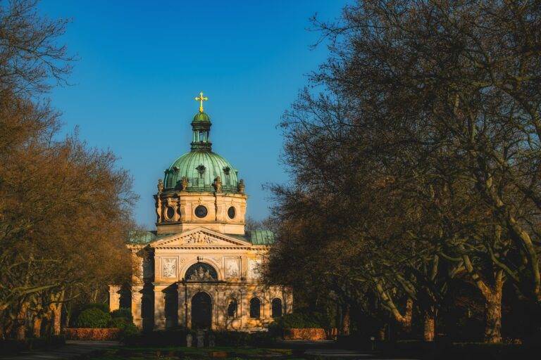 Freiburg: Brand in Einsegnungshalle auf Hauptfriedhof