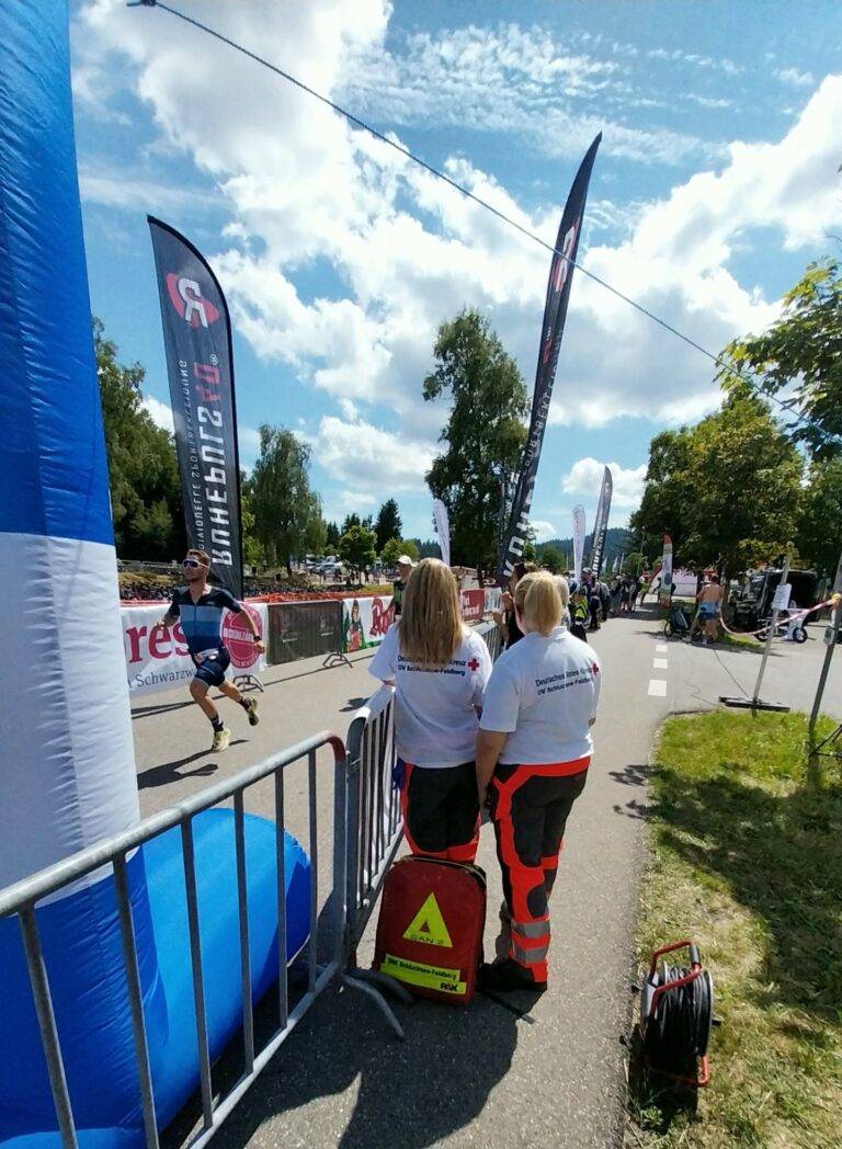DRK Freiburg bei Schluchsee-Triathlon und Seefest Titisee