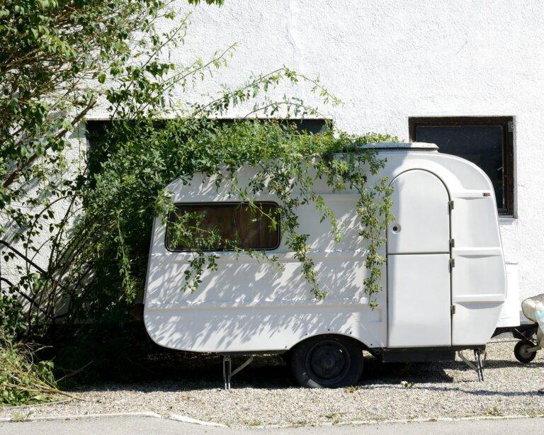 Staufen: Wohnwagen gestohlen – Zeugen gesucht