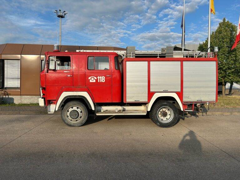 Lörrach: Zoll stoppt Feuerwehr-Oldtimer auf A5