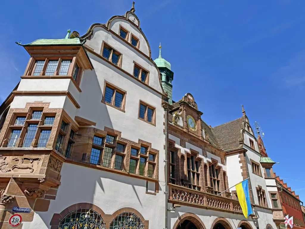 Freiburg will Gebühren für Gehwegreinigung erhöhen