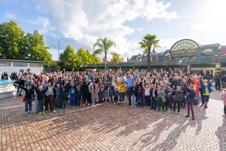 Europa-Park: Pflegekinder & Familien erleben großen Tag