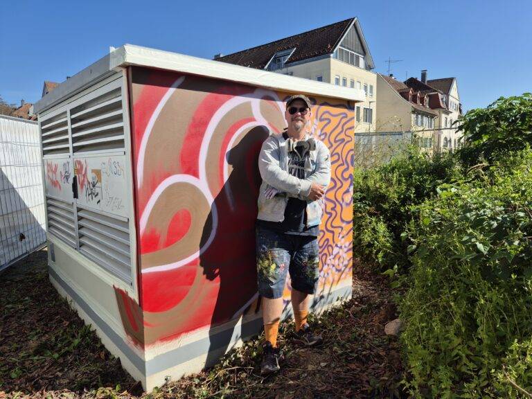 Kunstaktion: Stromkästen in Emmendingen bunt angemalt