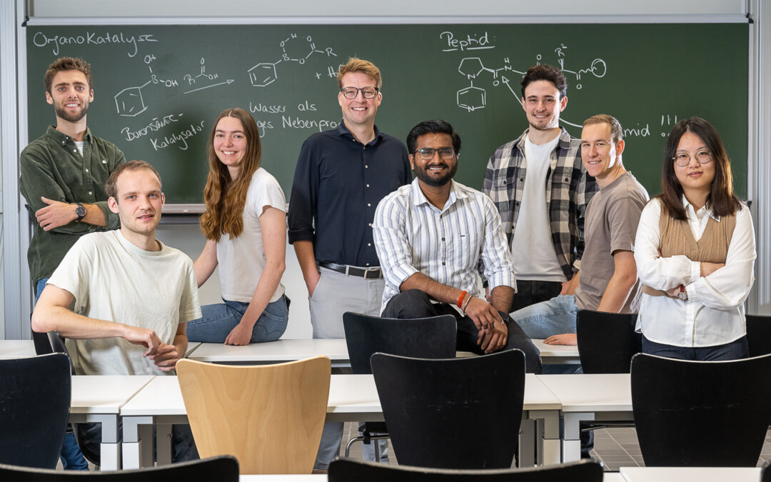 Freiburger Chemiker forscht mit KI an grüner Chemie