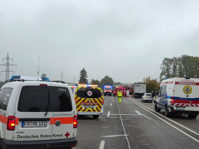 Löffingen: Tödlicher Unfall auf der B31, Autofahrerin stirbt