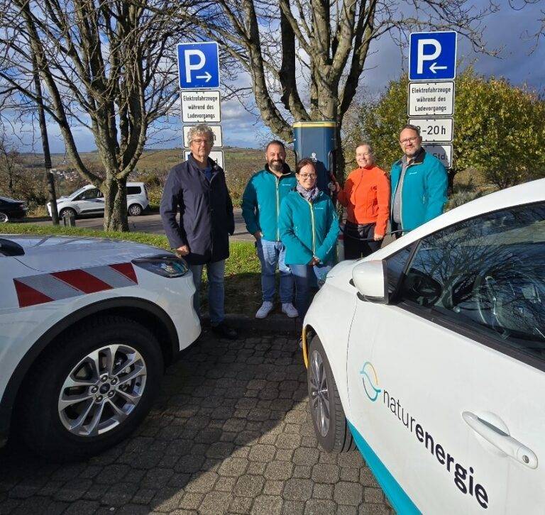 Weil am Rhein nimmt neue E-Ladesäulen in Betrieb