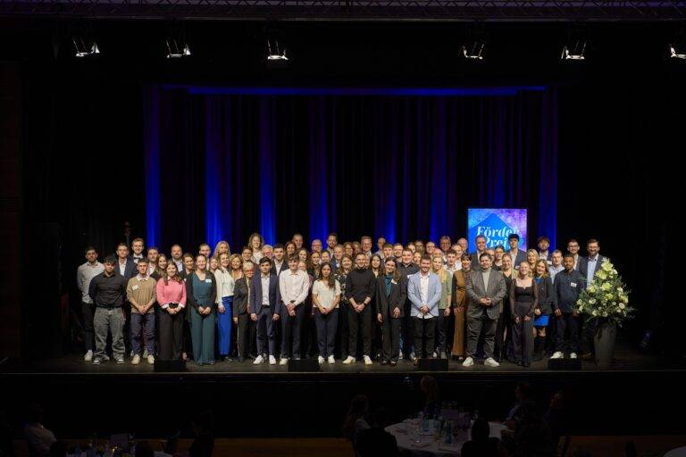 IHK-Stiftung: Förderpreis ehrt 36 Spitzen-Azubis der Region