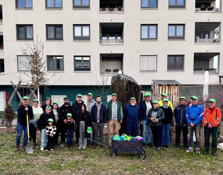 Weil am Rhein: Pflanzaktion im Quartier Hohe Straße stärkt Gemeinschaft