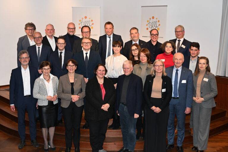 Neue Bündnisvereinbarung stärkt Weiterbildung in Baden-Württemberg