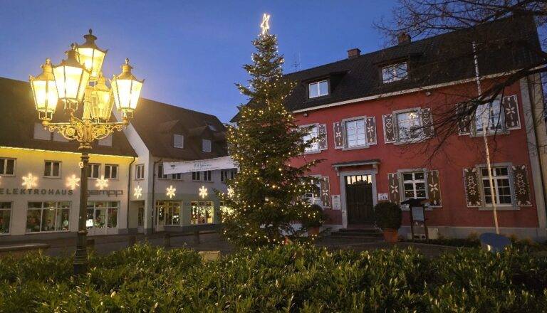 Weil am Rhein erstrahlt in Weihnachtsbeleuchtung
