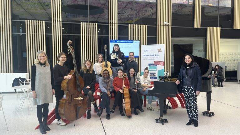 Musik in der Kinderklinik Freiburg: Neue Flügel-Konzerte gestartet