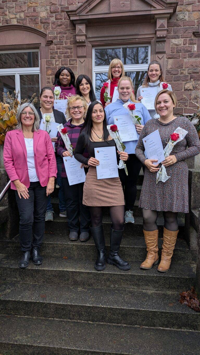 Kindertagespflege im Kreis Emmendingen: 9 neue Fachkräfte zertifiziert