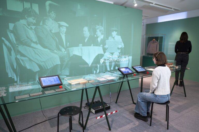 Neue Sonderausstellung im DZNS Freiburg zur Zeitzeugenschaft