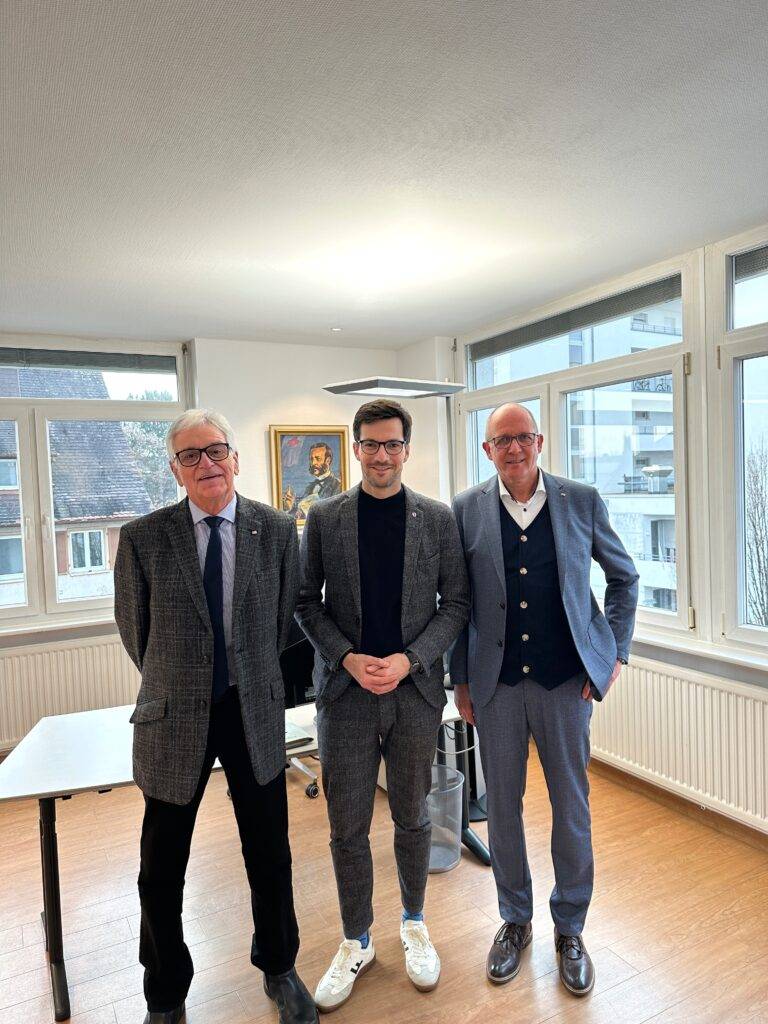 Oberbürgermeister Martin Horn besucht DRK Freiburg