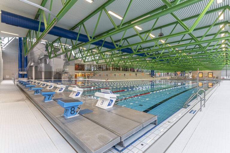 Das Westbad in Freiburg hat nach Reparatur wieder geöffnet