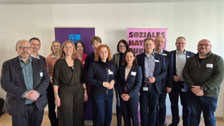 Diakonie Baden diskutiert in Freiburg über Pflege & Kliniken