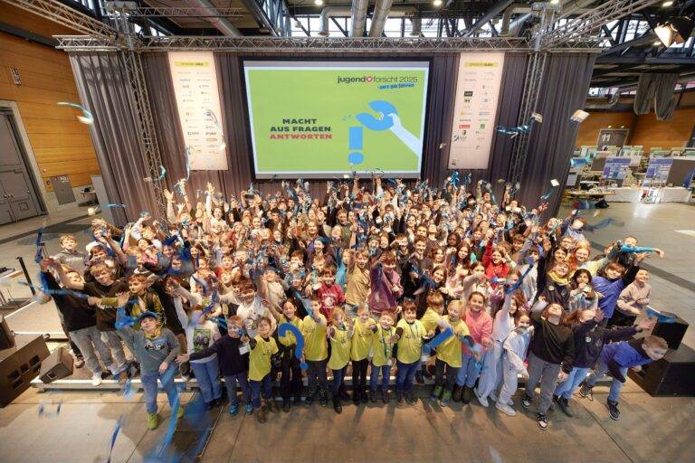 Jugend forscht in Südbaden: Junge Talente in der SICK-Arena