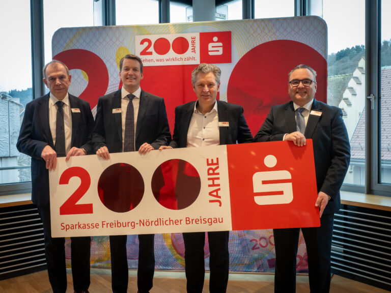 Sparkasse Freiburg zieht positive Bilanz für 2025