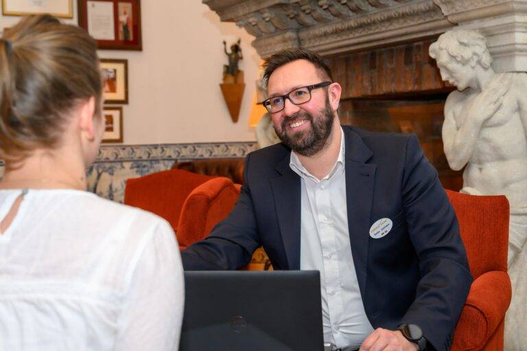 Erfolgreiche Bewerbertage: Europa-Park stellt 260 neue Mitarbeitende ein