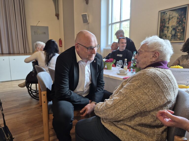 Die Jubilare in Emmendingen feiern in der Steinhalle
