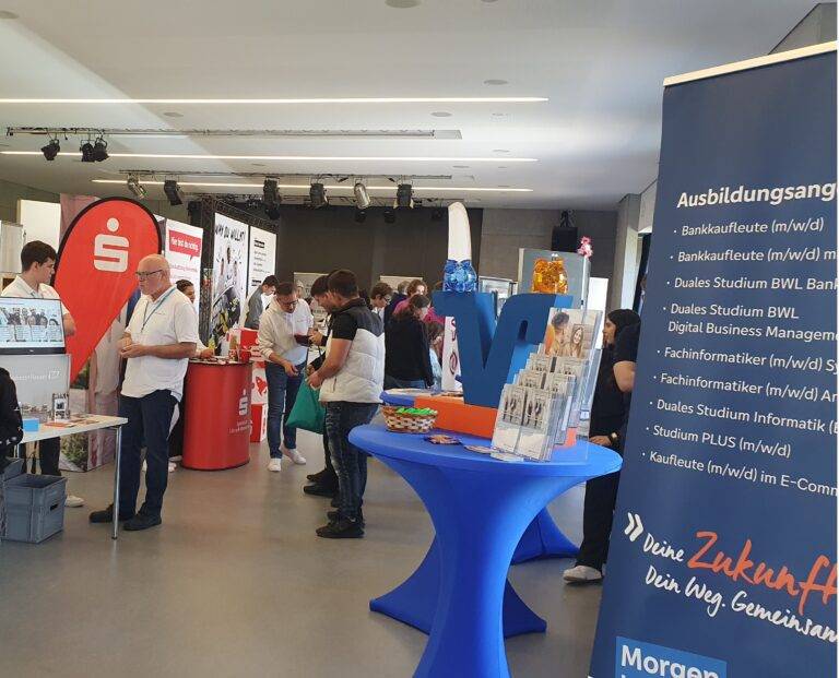 BeB!T in Rheinfelden: Ausbildungsmesse bringt Jugendliche & Firmen zusammen