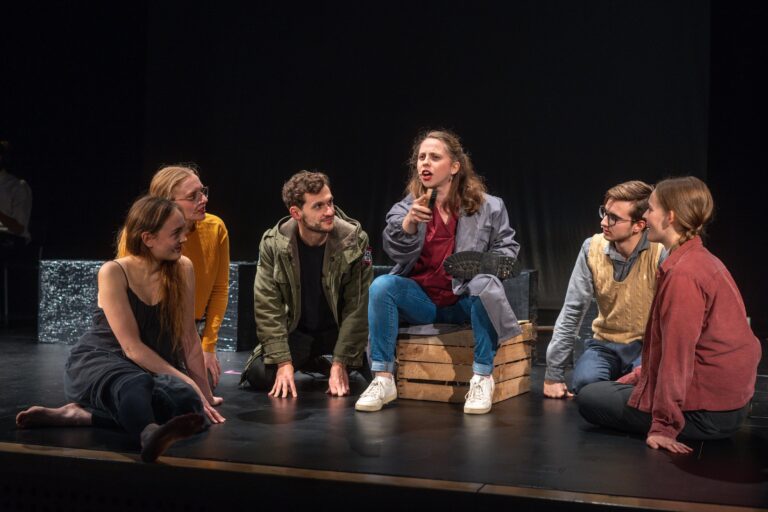 „Das Spil“ im Burghof Lörrach mit UNICEF am 12. März