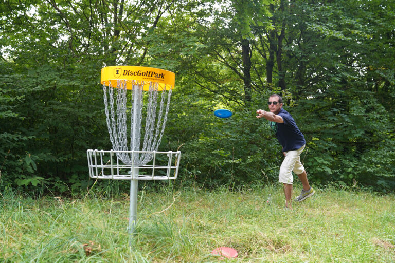 Disc Golf Einführung im Kurpark Bad Krozingen im Sommer