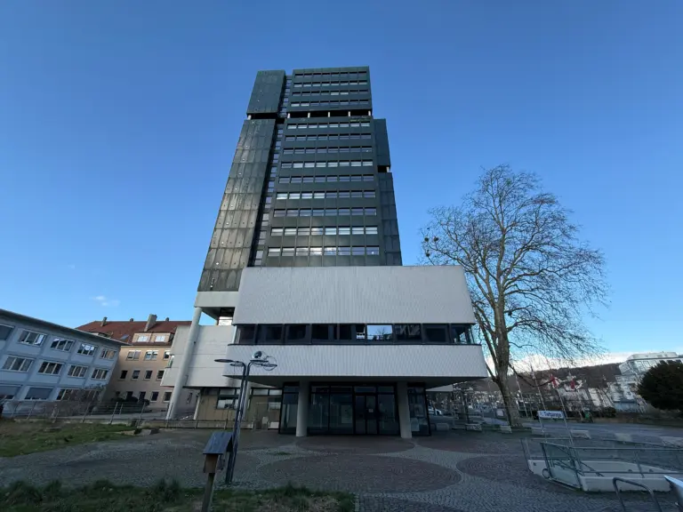 Stadt Lörrach hisst Tibet-Flagge am 10. März