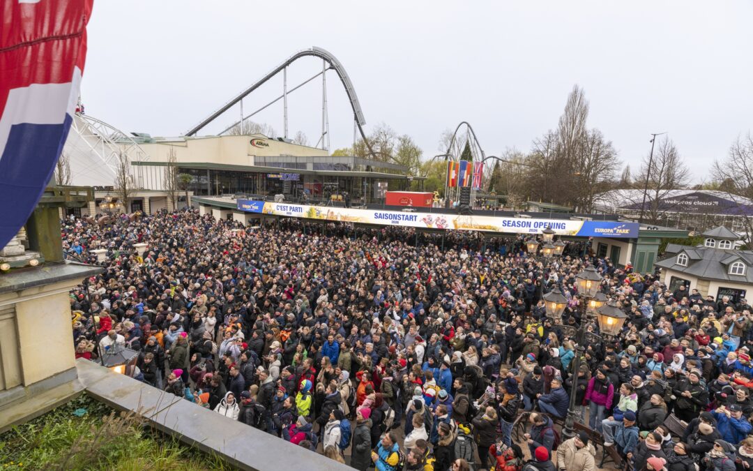 Tausende Gäste strömen Europa-Park zu Saisonstart mit neuem Themenbereich Monaco