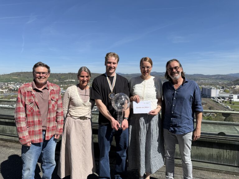 Lörrach ehrt Snowboarder Leon Ulbricht im Rathaus