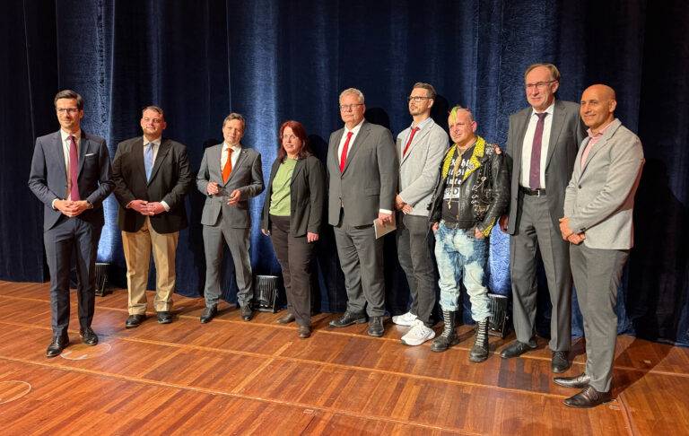 OB-Wahl in Freiburg: So stellten sich die Kandidaten im Konzerthaus vor