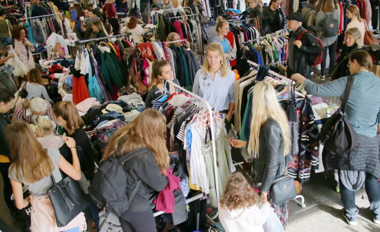 Mädelsflohmarkt in der Messe Freiburg am 18. April