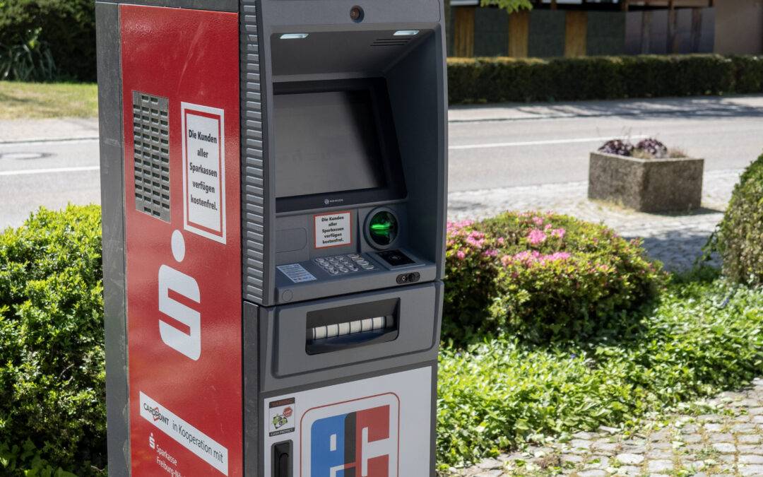 Glottertal: Neuer Sparkassen-Geldautomat in Betrieb