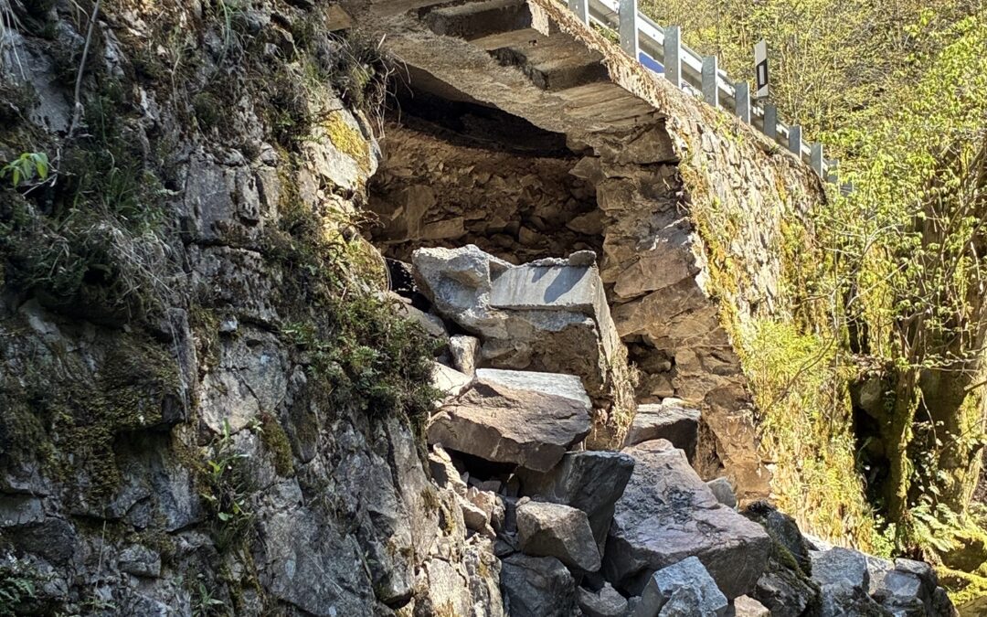 Wehratal: Stützmauer bei Wehr eingestürzt, Straße gesperrt