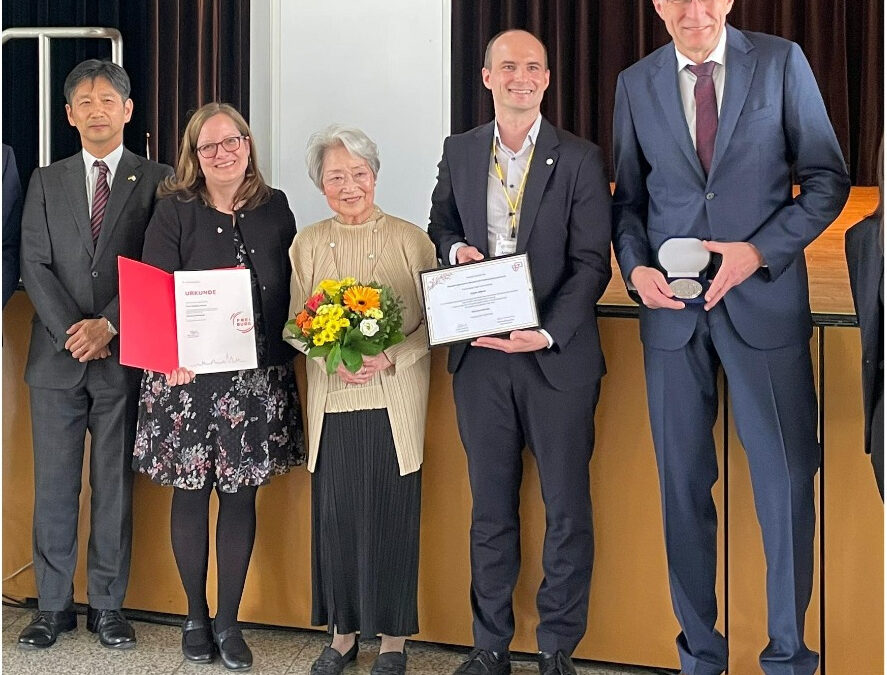 Freiburg ehrt Shigeko Maeda mit dem Silbernen Stadtsiegel